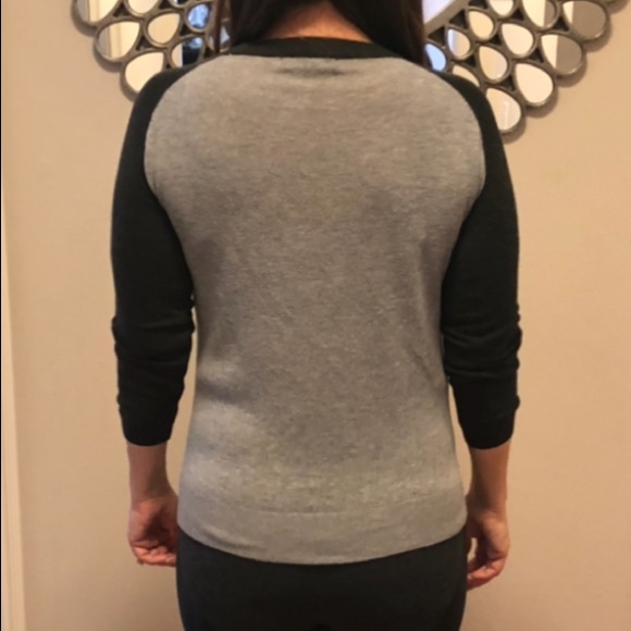 Crew neck grey lightweight sweater stylish 💕 - Picture 4 of 4